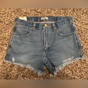 Wrangler High Rise Denim Cutoff Shorts Size 27 NWT Light Wash